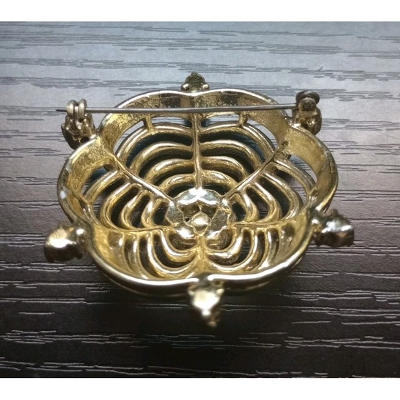 Vintage Gold Tone Floral Brooch Emerald Green Rhinestones Mid Century Unmarked - Picture 3 of 4